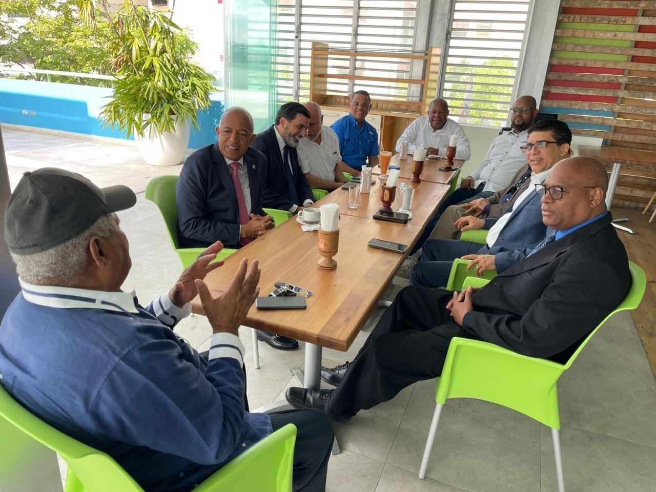 Encuentro de precandidatos a Alcalde de Santo Domingo Este